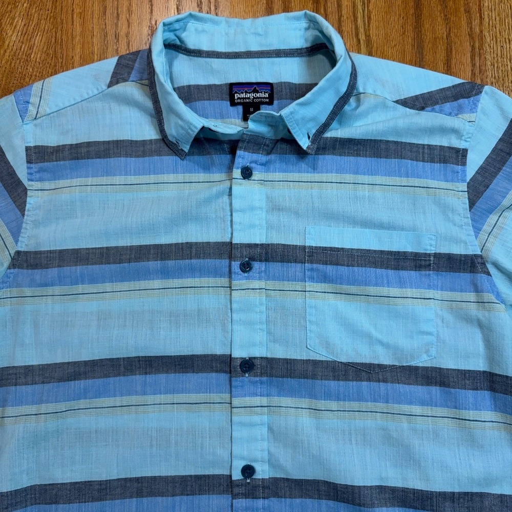 Patagonia Organic‎ Cotton Button Shirt Men's Medium Short Sleeve Blue Striped - Picture 2 of 7